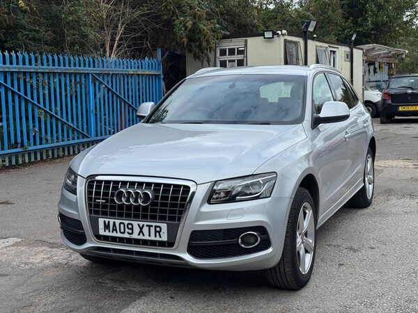 Used Audi Q5 2009 for sale - 76215451: Photo 2