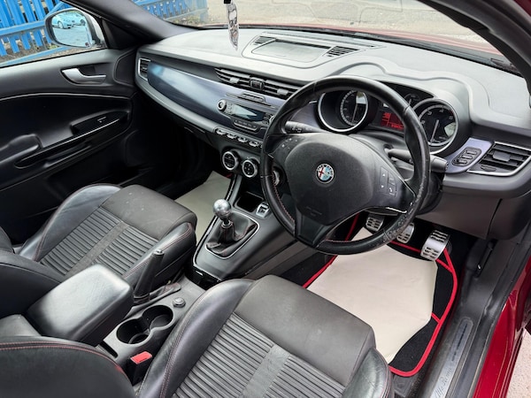 Used Alfa Romeo Giulietta 2011 for sale - 76214542: Photo 12