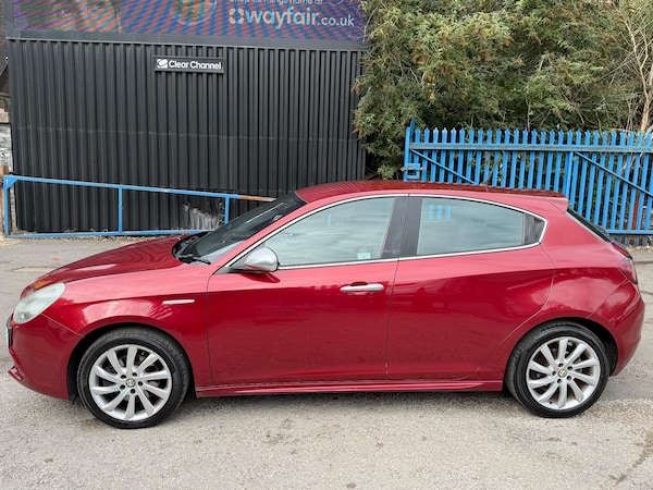 Used Alfa Romeo Giulietta 2011 for sale - 76214542: Photo 5