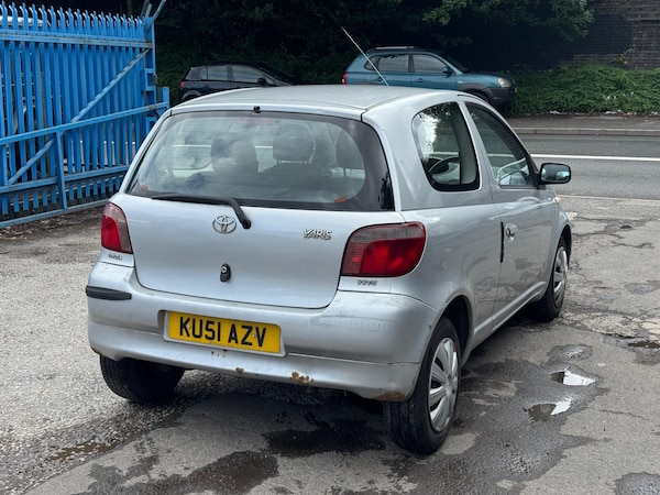 Used Toyota Yaris 2001 for sale - 76214333: Photo 5