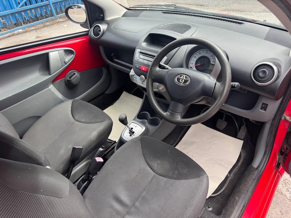 Used Toyota AYGO 2009 for sale - 76306642: Photo 12