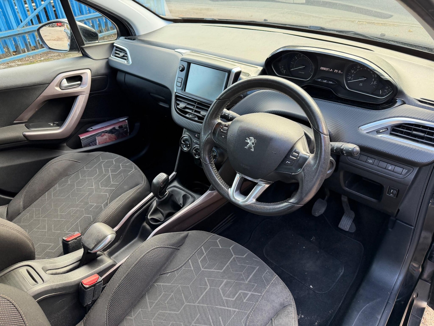 Used Peugeot 2008 2016 for sale - 76389407: Photo 12