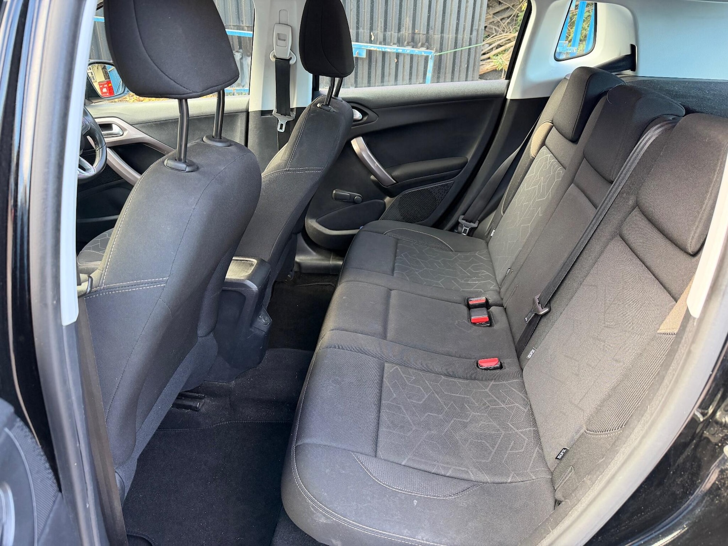 Used Peugeot 2008 2016 for sale - 76389407: Photo 16