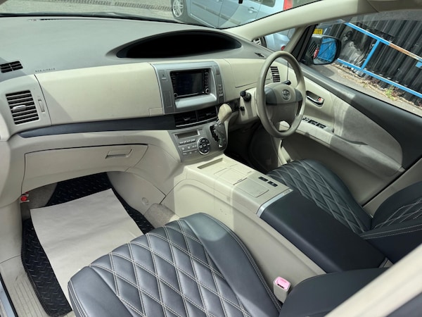 Used Toyota Estima 2018 for sale - 76214691: Photo 13