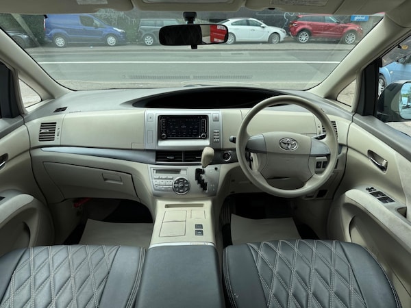 Used Toyota Estima 2018 for sale - 76214691: Photo 8