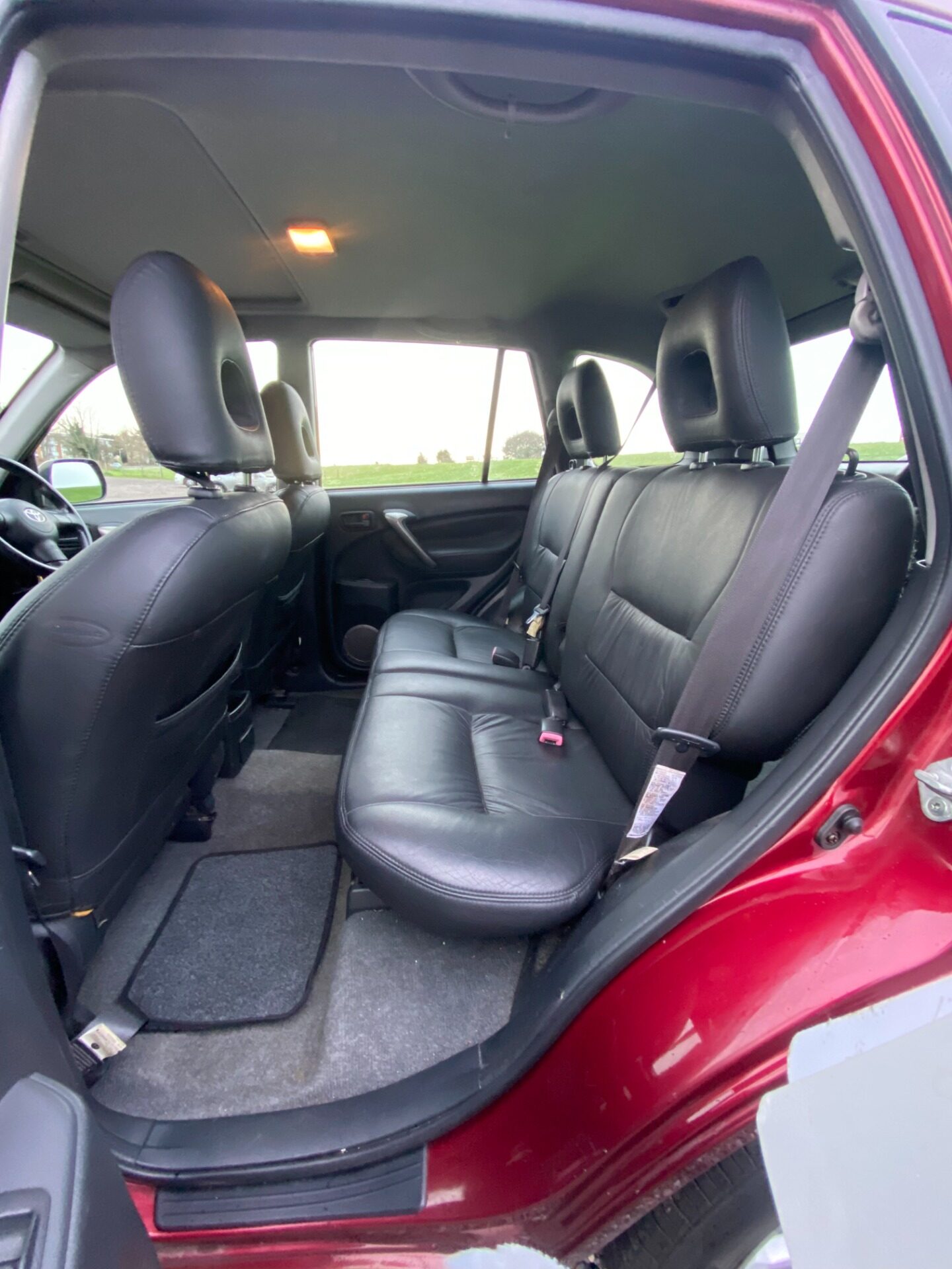 Used Toyota RAV4 2004 for sale - 76883894: Photo 10