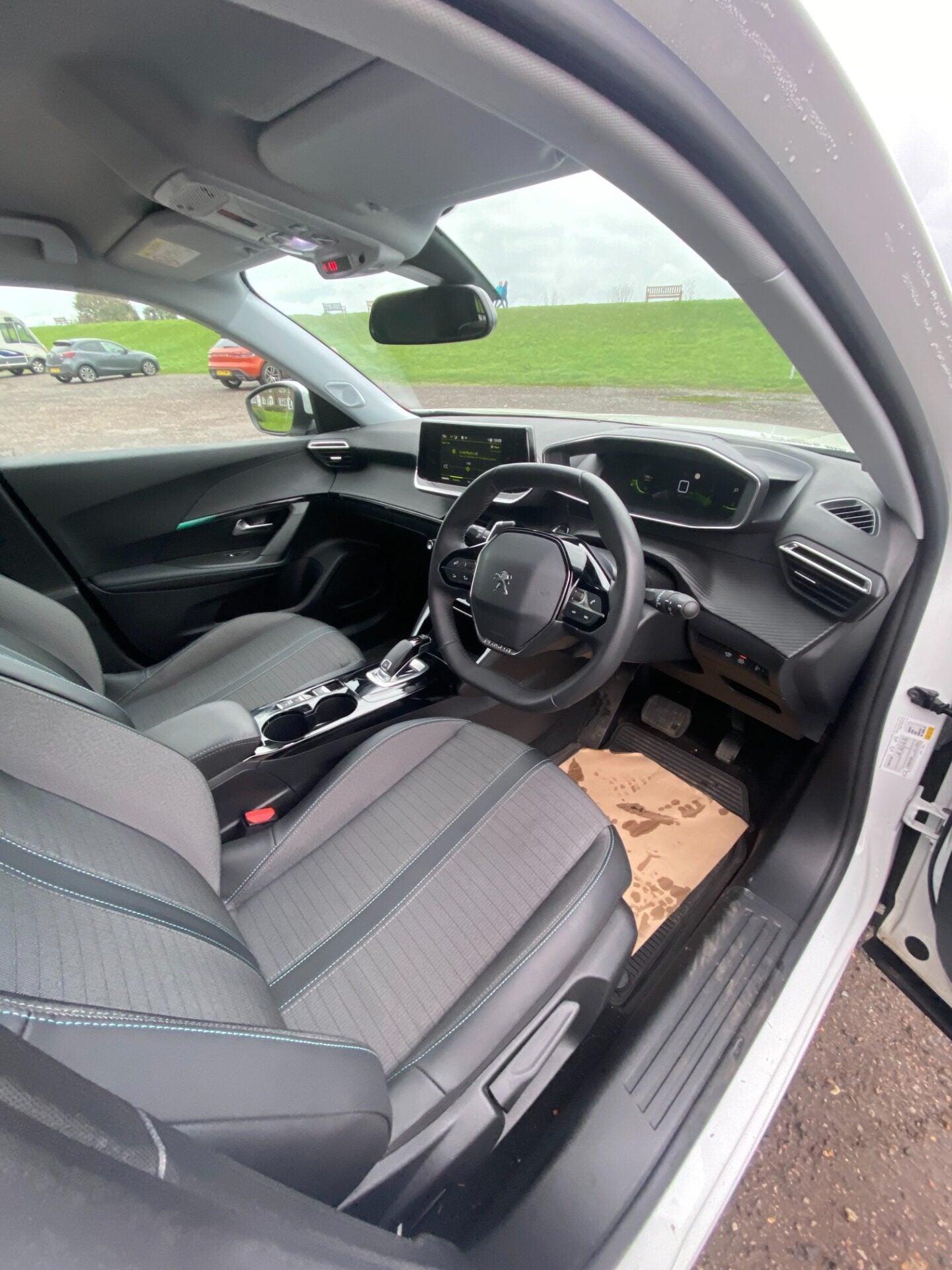 Used Peugeot 2008 2022 for sale - 76863110: Photo 9