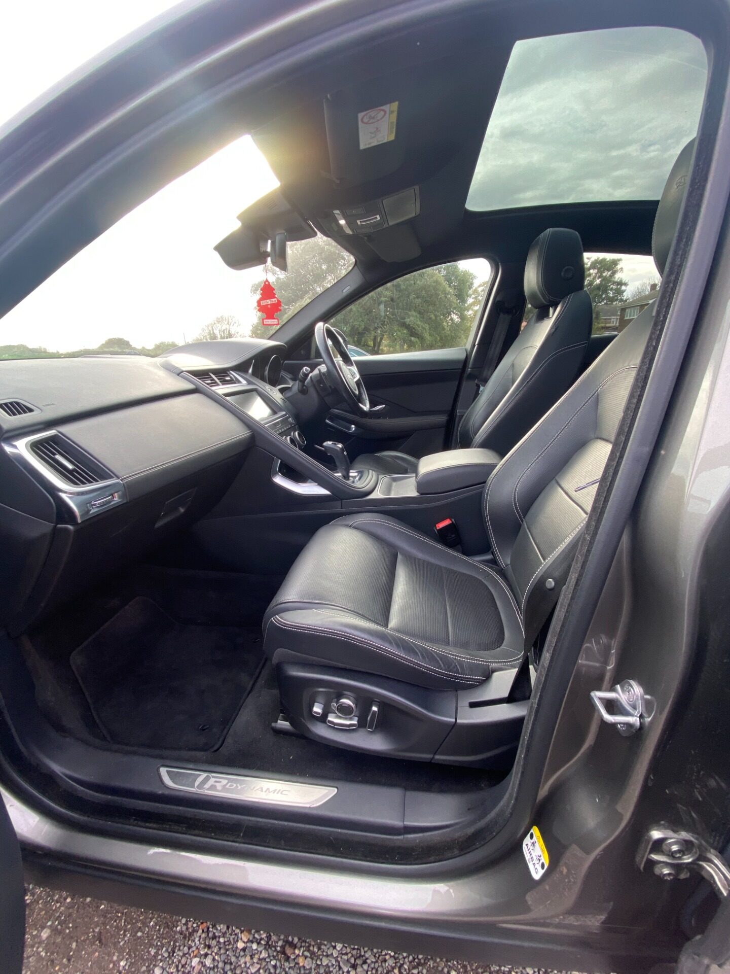 Used Jaguar E-Pace 2018 for sale - 76478086: Photo 16