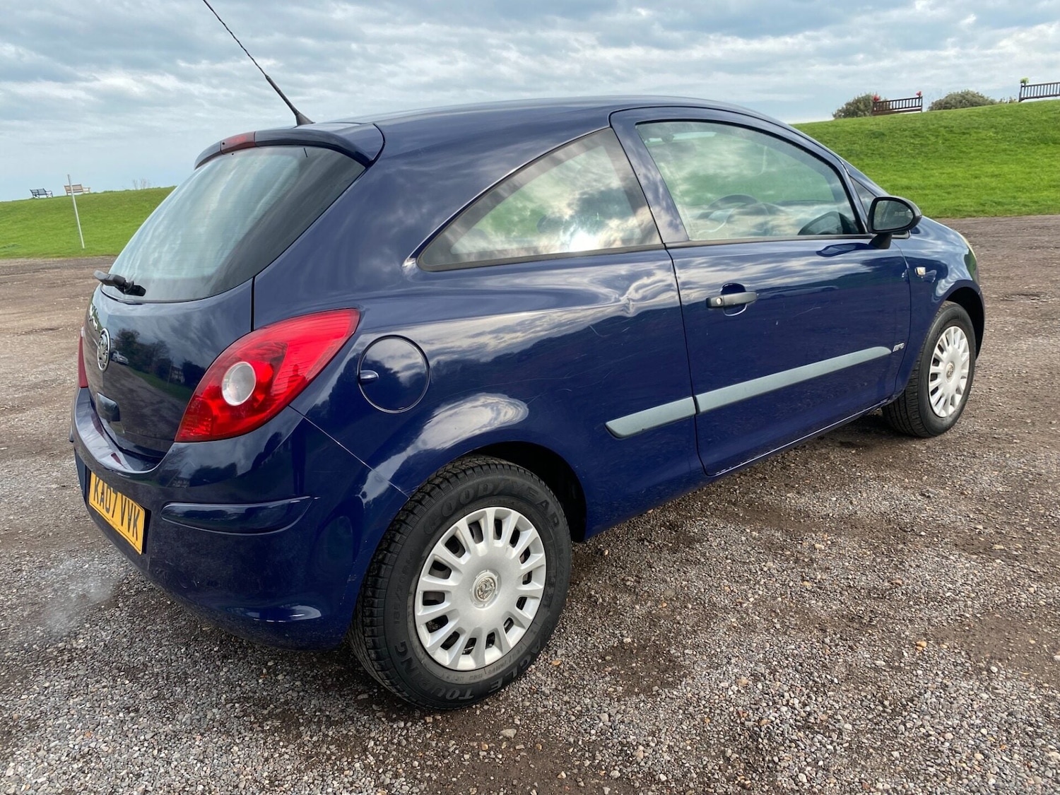 Used Vauxhall Corsa 2007 for sale - 76720176: Photo 2