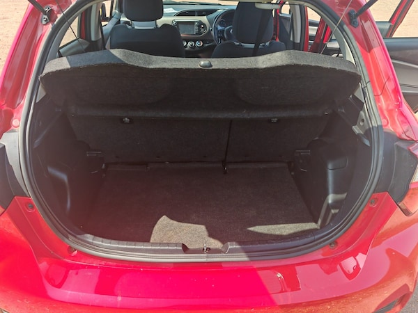Used Toyota Yaris 2018 for sale - 74825756: Photo 11