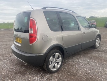Used Skoda Roomster 2010 for sale - 76450454: Photo