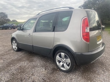 Used Skoda Roomster 2010 for sale - 76450454: Photo