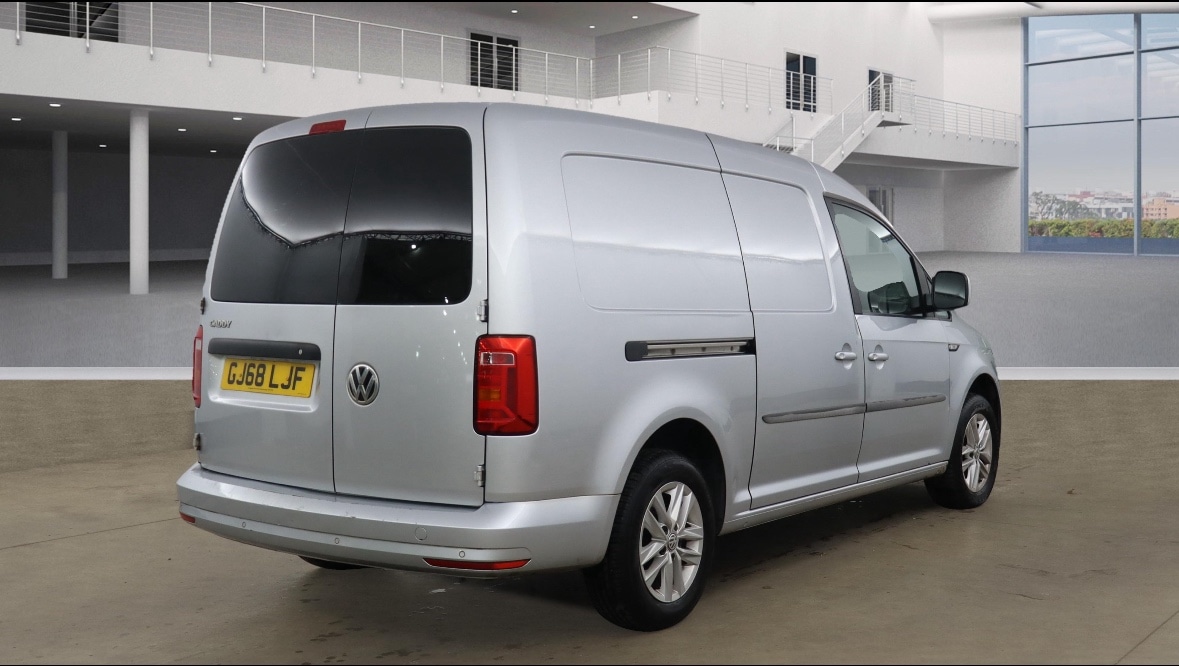 Used Volkswagen Caddy Maxi 2018 for sale - 76384188: Photo 4