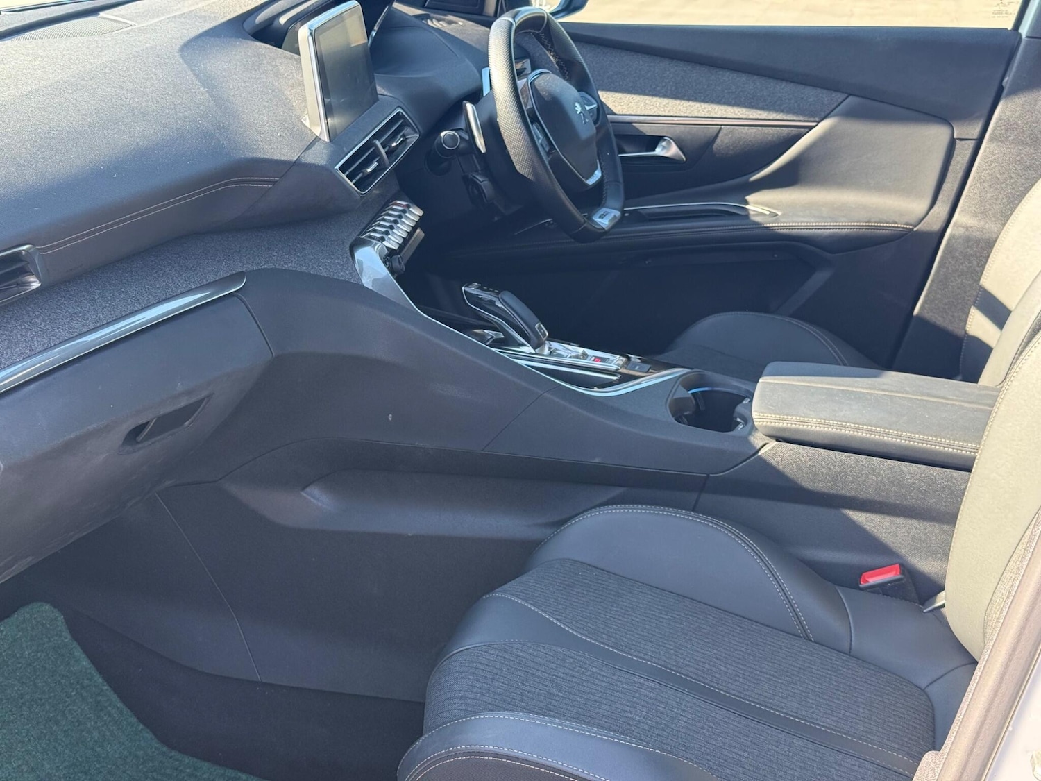 Used Peugeot 5008 2020 for sale - 77426028: Photo 32