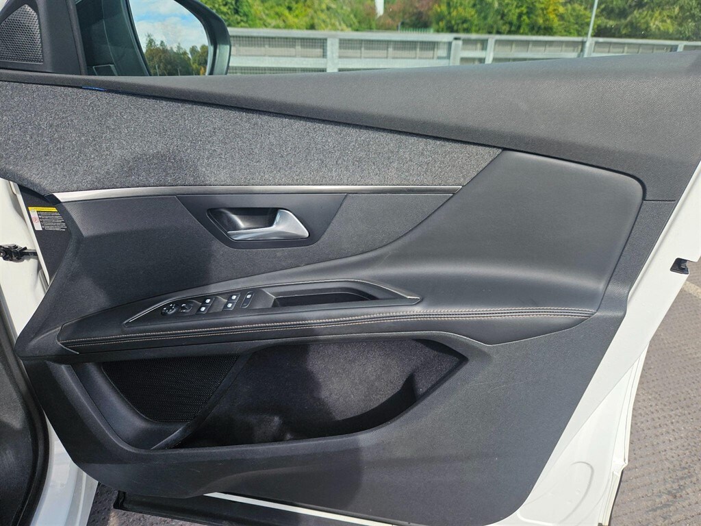 Used Peugeot 5008 2018 for sale - 77364386: Photo 31