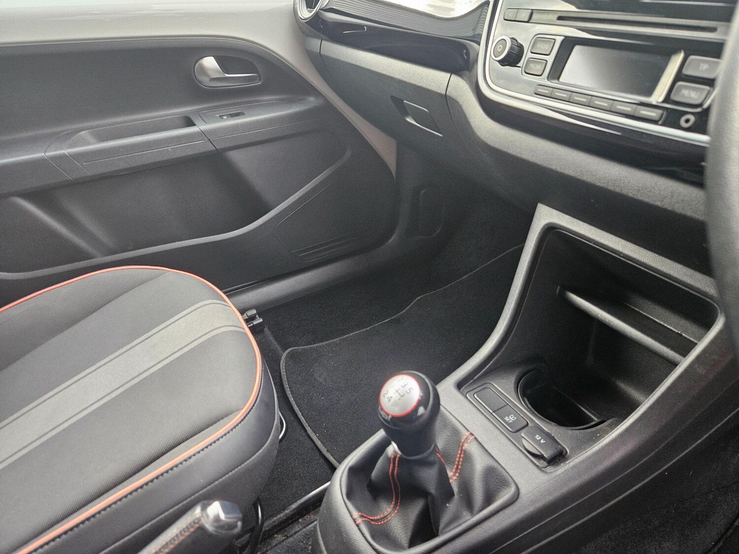 Used Volkswagen up! 2014 for sale - 77376653: Photo 9