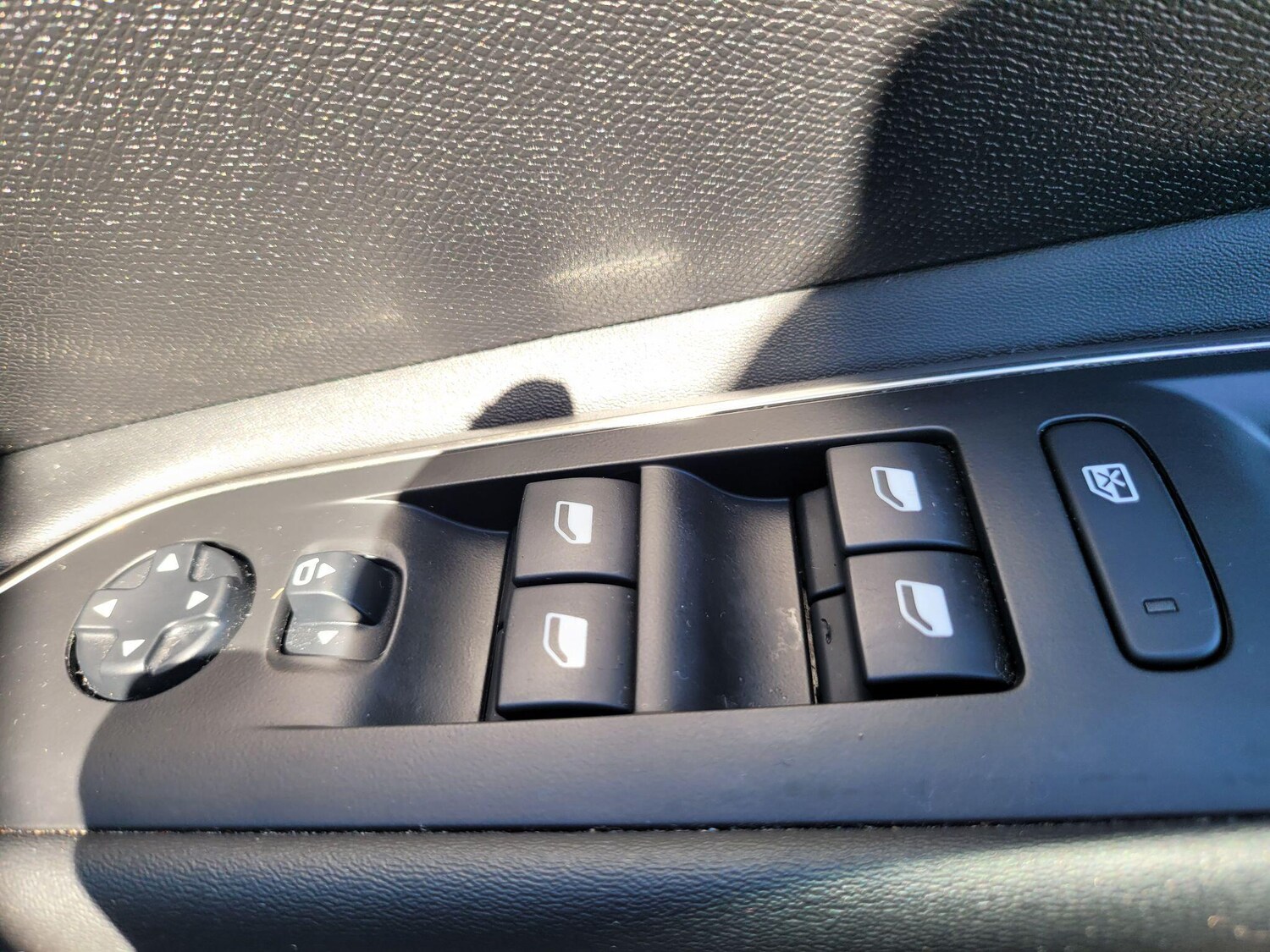 Used Peugeot 5008 2020 for sale - 77376395: Photo 25