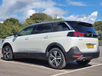 Used Peugeot 5008 2020 for sale - 77376395: Photo