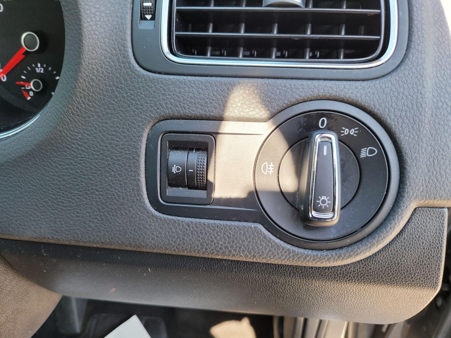 Used Volkswagen Polo 2015 for sale - 77377686: Photo 19