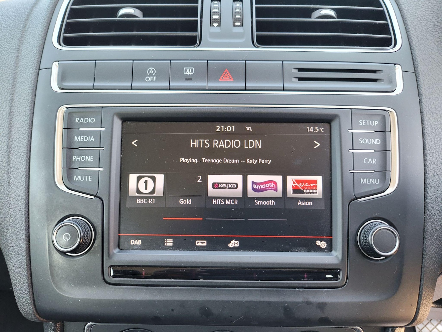 Used Volkswagen Polo 2015 for sale - 77377686: Photo 29