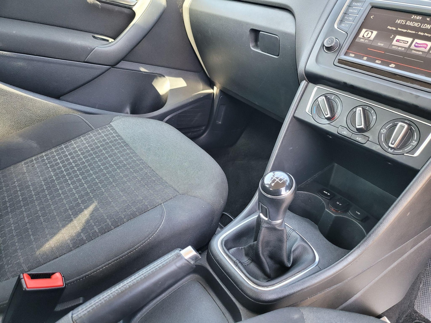 Used Volkswagen Polo 2015 for sale - 77377686: Photo 33