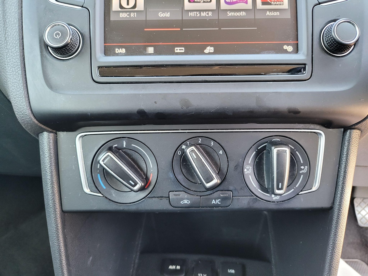 Used Volkswagen Polo 2015 for sale - 77377686: Photo 34