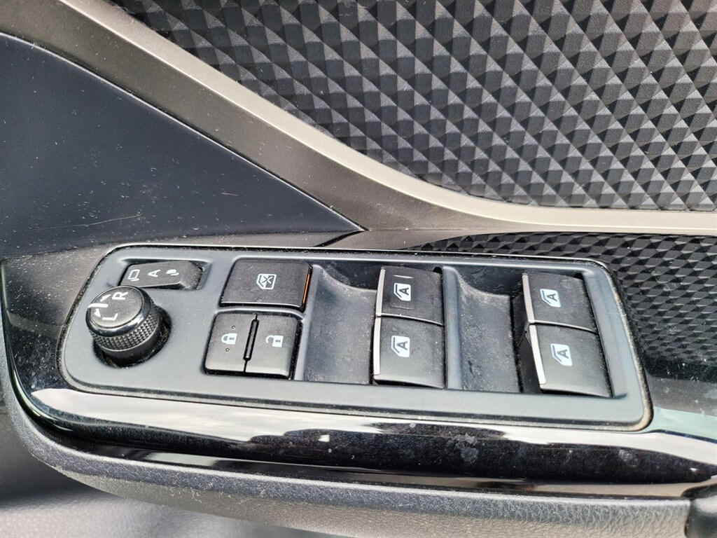 Used Toyota C-HR 2018 for sale - 77364381: Photo 24