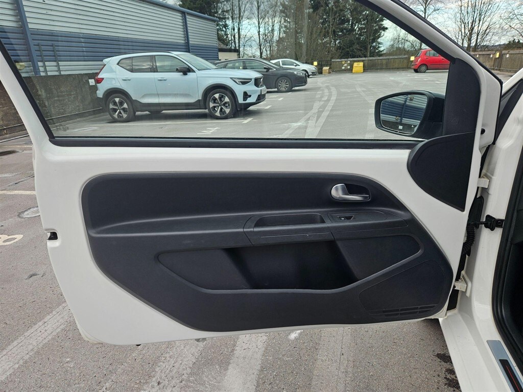 Used Volkswagen up! 2014 for sale - 77364387: Photo 19