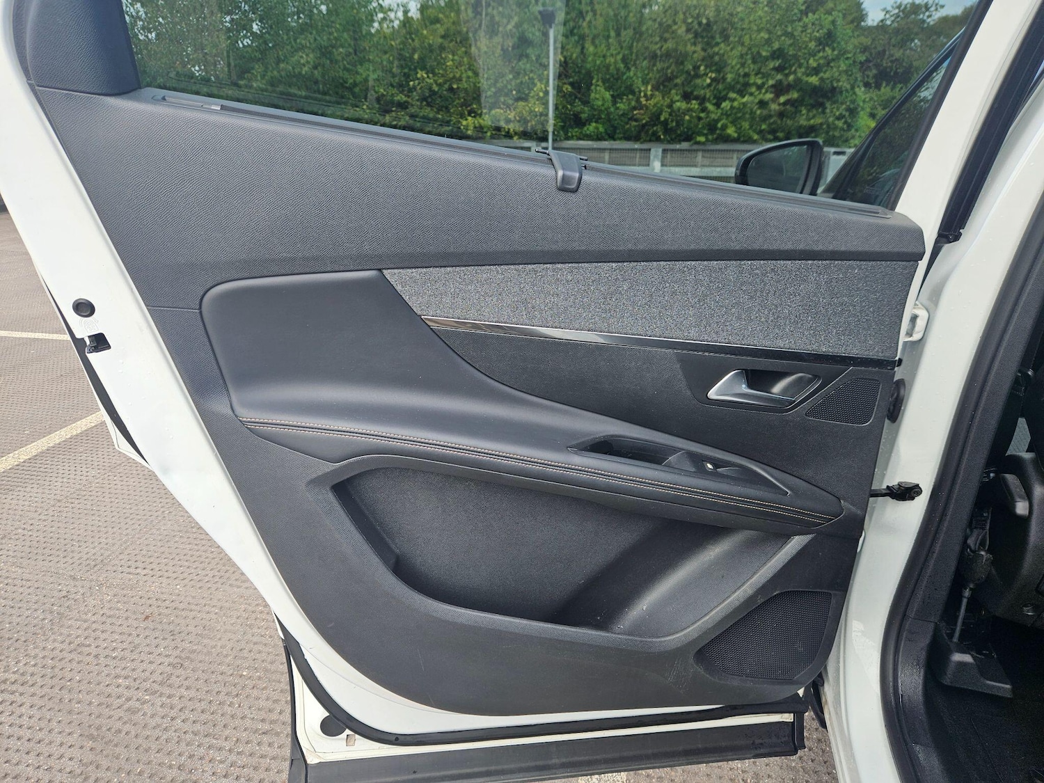 Used Peugeot 5008 2018 for sale - 77376296: Photo 33