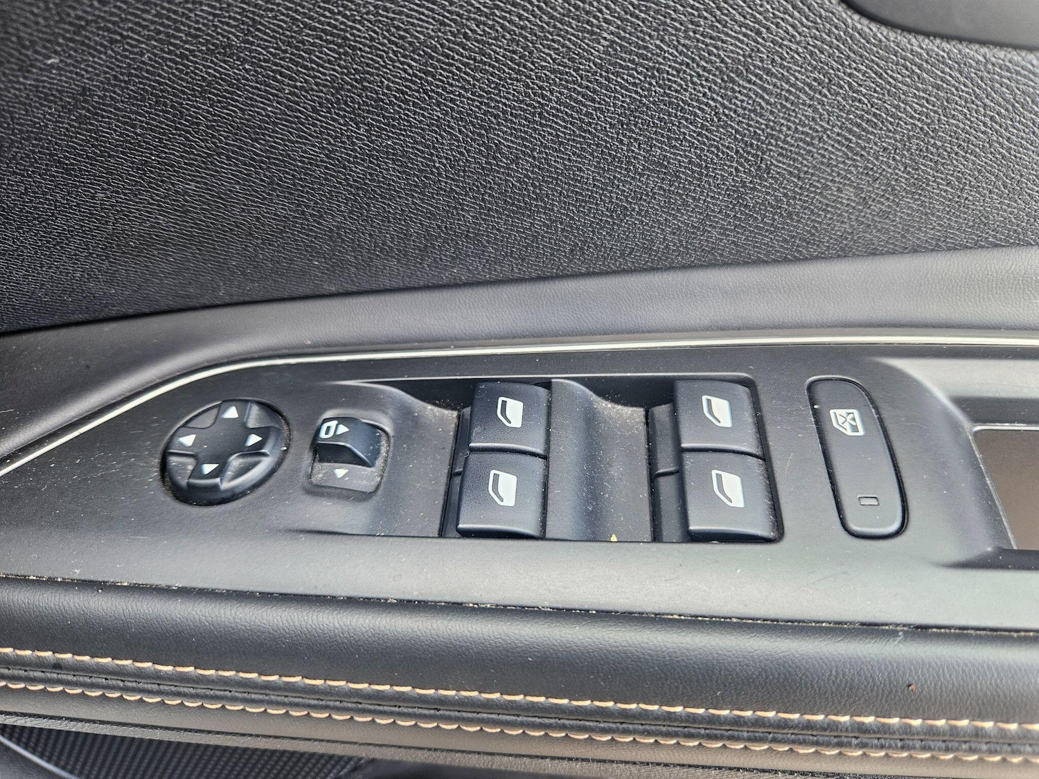 Used Peugeot 5008 2018 for sale - 77376296: Photo 49