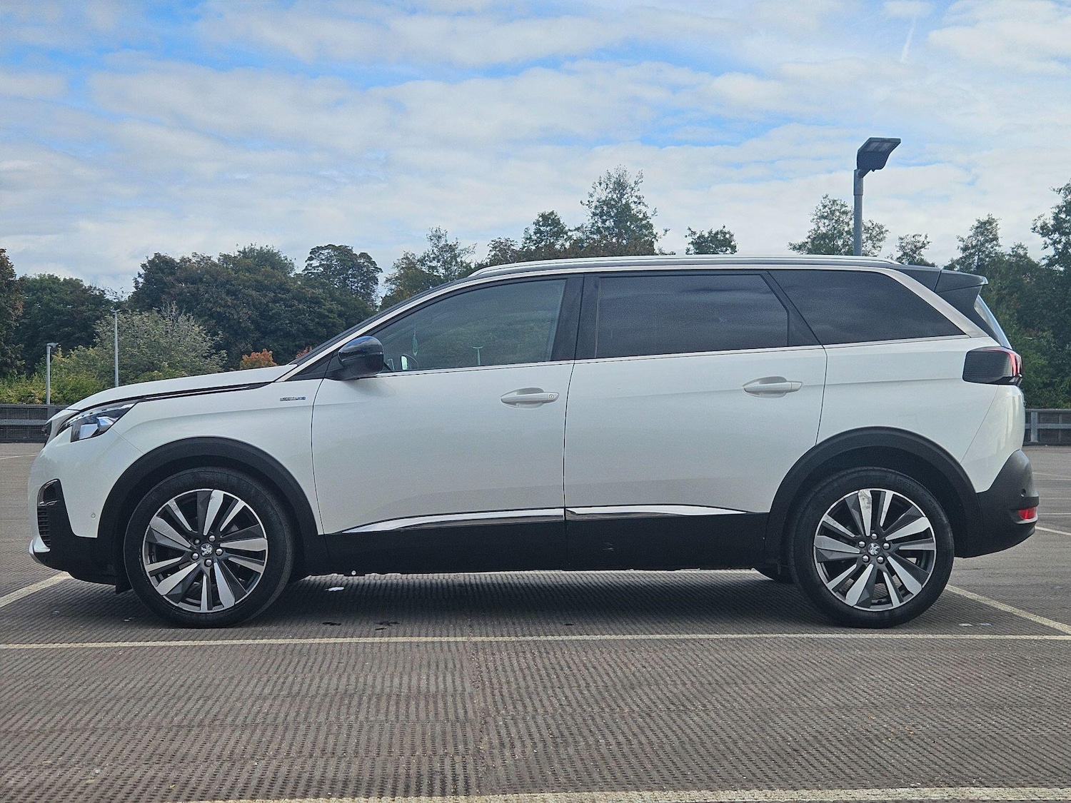 Used Peugeot 5008 2018 for sale - 77376296: Photo 5