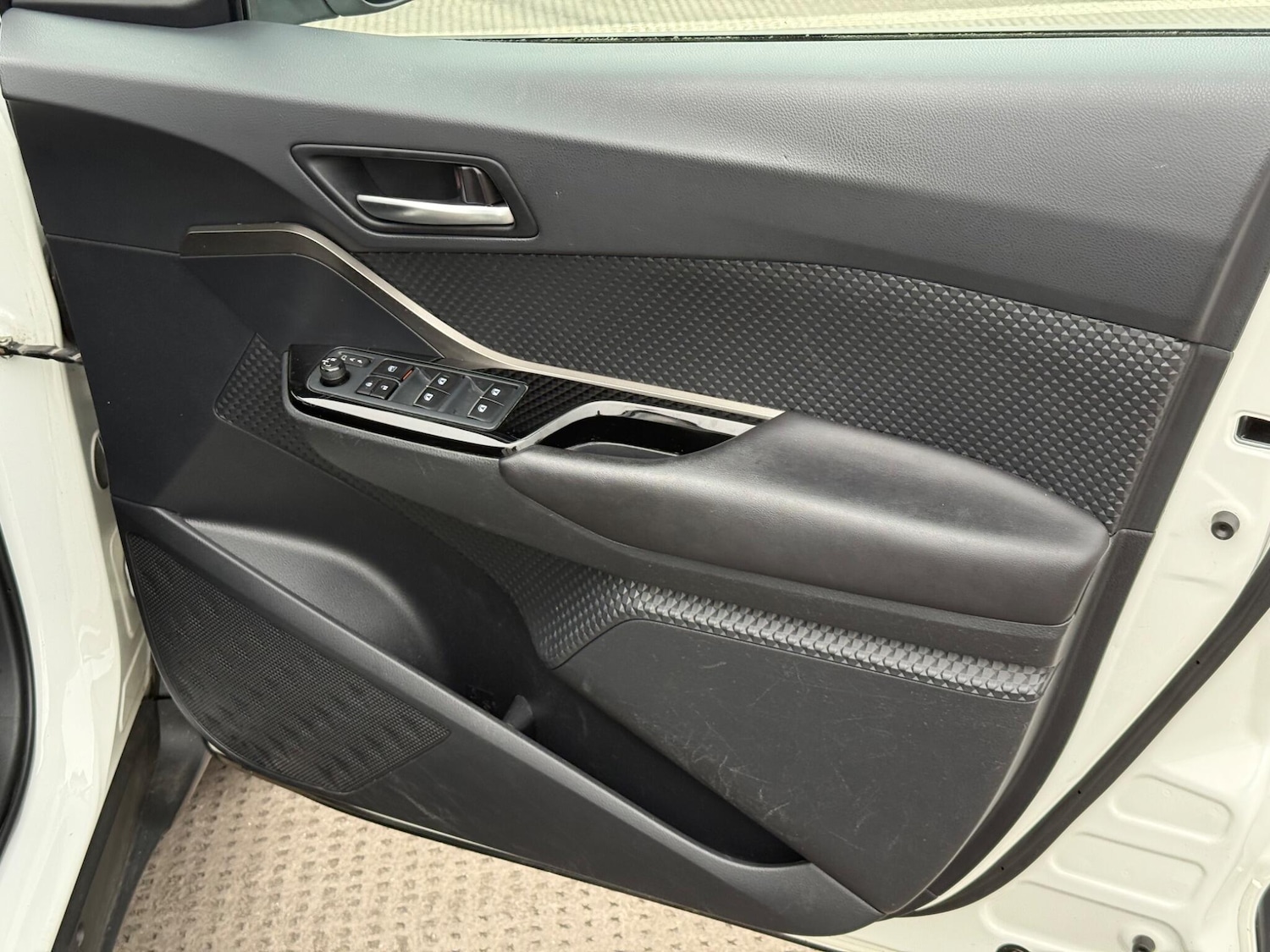 Used Toyota C-HR 2018 for sale - 77377660: Photo 33