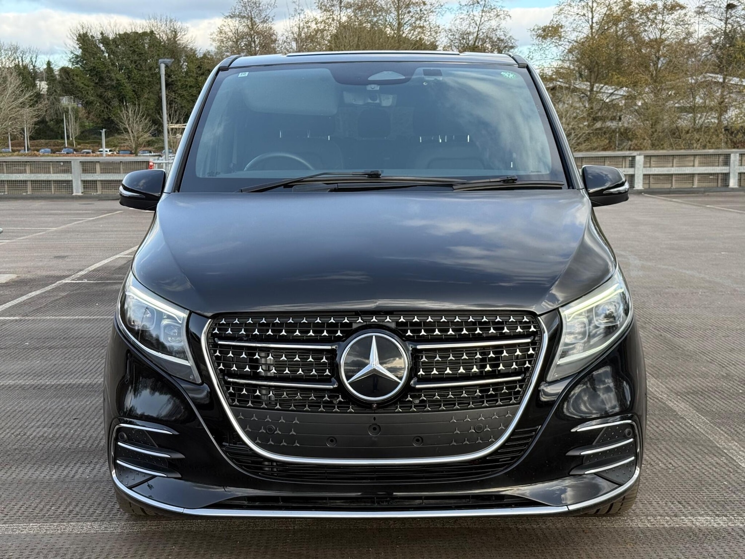 Used Mercedes-Benz V-Class for sale - 77573804: Photo 2