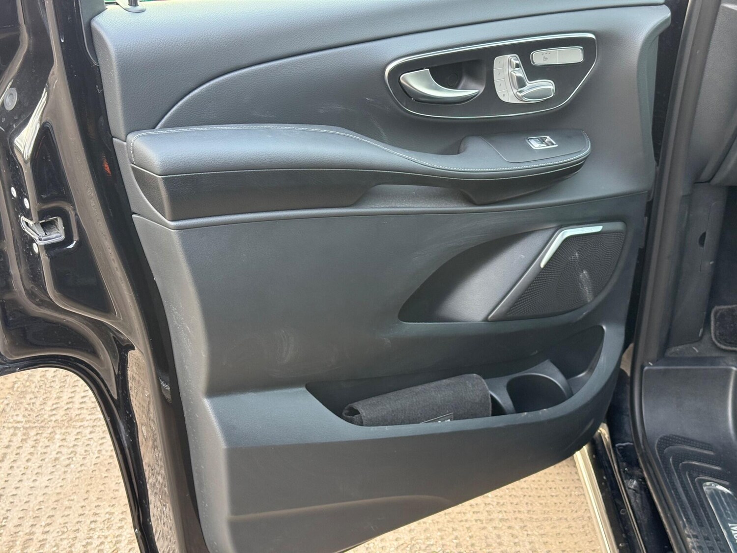 Used Mercedes-Benz V-Class for sale - 77573804: Photo 25