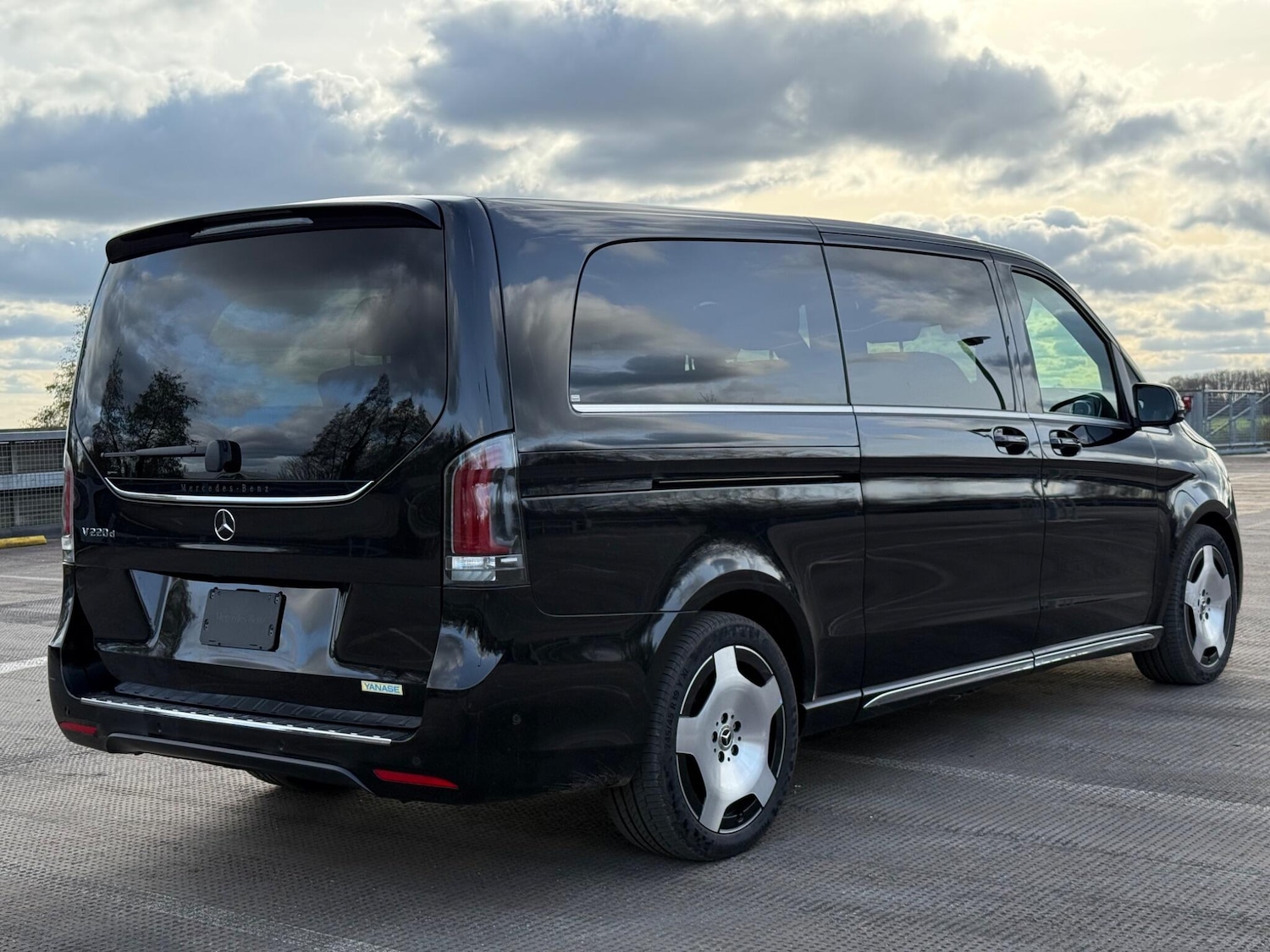 Used Mercedes-Benz V-Class for sale - 77573804: Photo 8