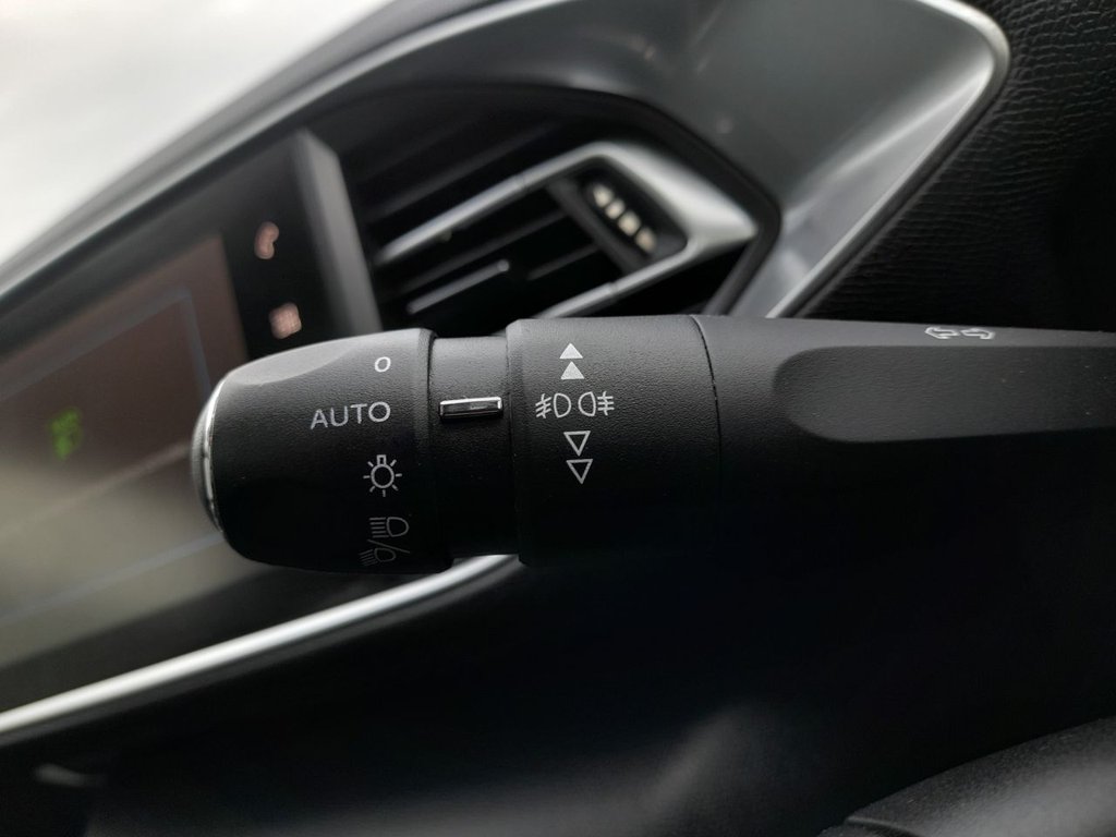 Used Peugeot 308 2018 for sale - 77005390: Photo 20