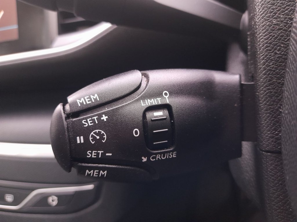 Used Peugeot 308 2018 for sale - 77005390: Photo 21