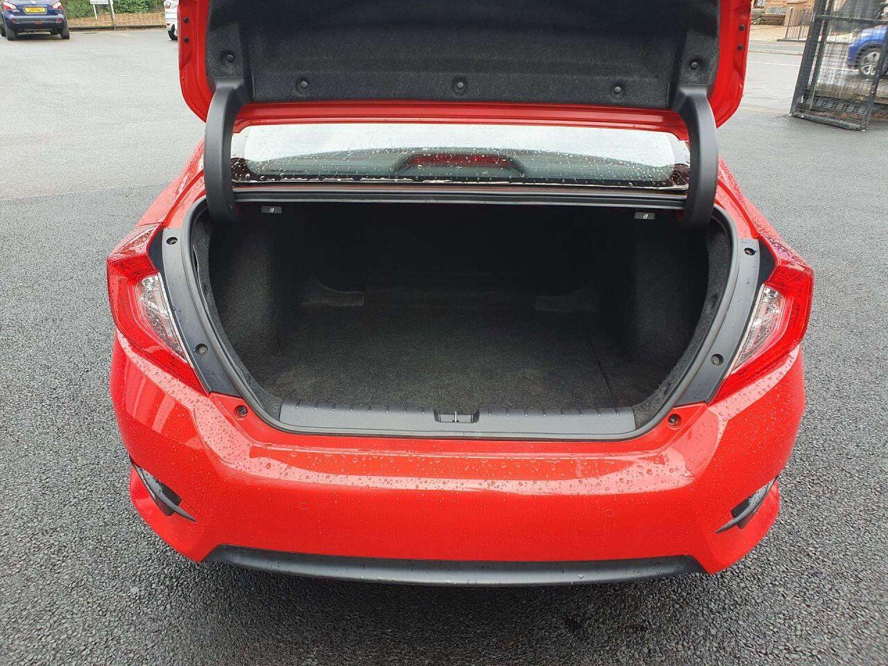 Used Honda Jazz 2018 for sale - 76612691: Photo 7