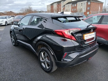 Used Toyota C-HR 2017 for sale - 77341334: Photo