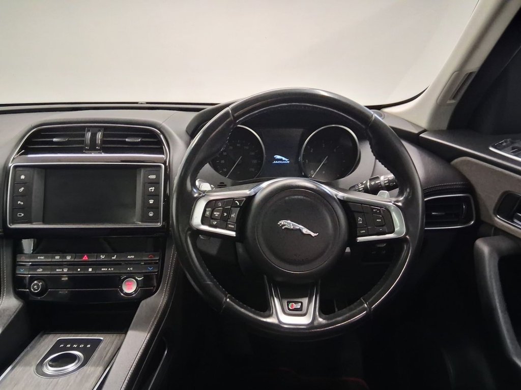 Used Jaguar F-Pace 2016 for sale - 77287458: Photo 10