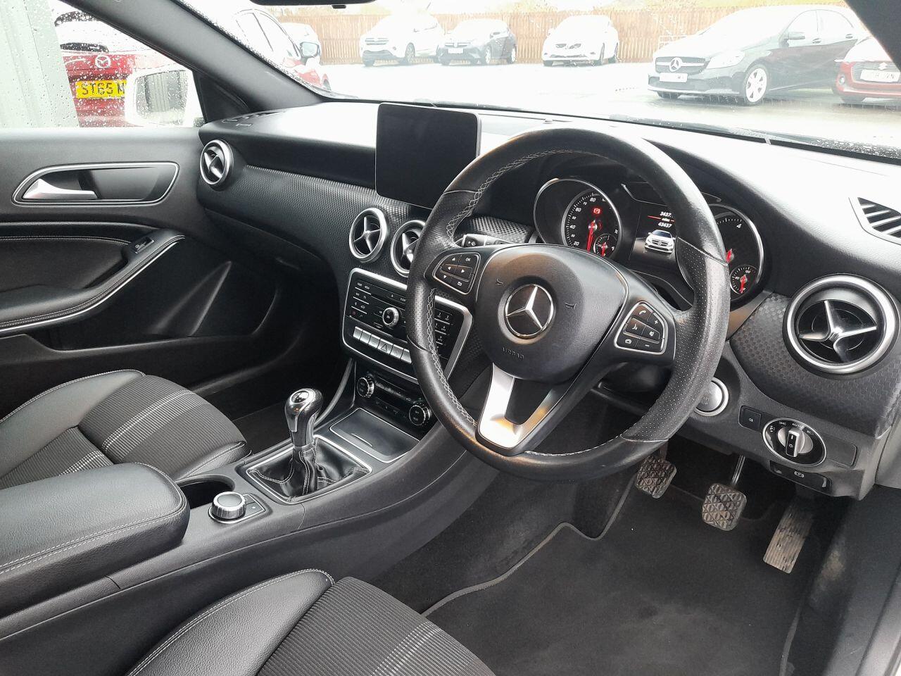 Used Mercedes-Benz A-Class 2018 for sale - 76457048: Photo 9