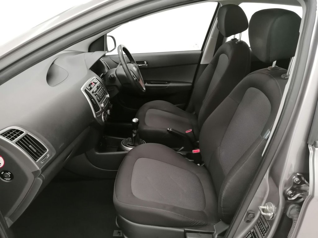 Used Hyundai i20 2014 for sale - 78044275: Photo 14