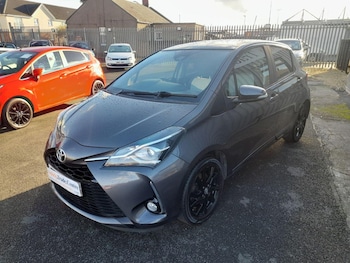 Used Toyota Yaris 2018 for sale - 76137682: Photo