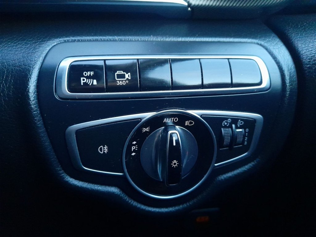 Used Mercedes-Benz V-Class 2015 for sale - 77005322: Photo 22