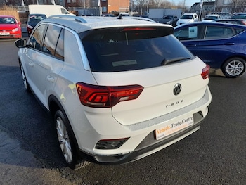 Used Volkswagen T-Roc 2018 for sale - 77007206: Photo