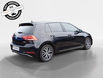 Used Volkswagen Golf 2018 for sale - 78401219: Photo