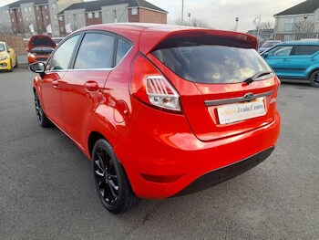 Used Ford Fiesta 2017 for sale - 76137290: Photo