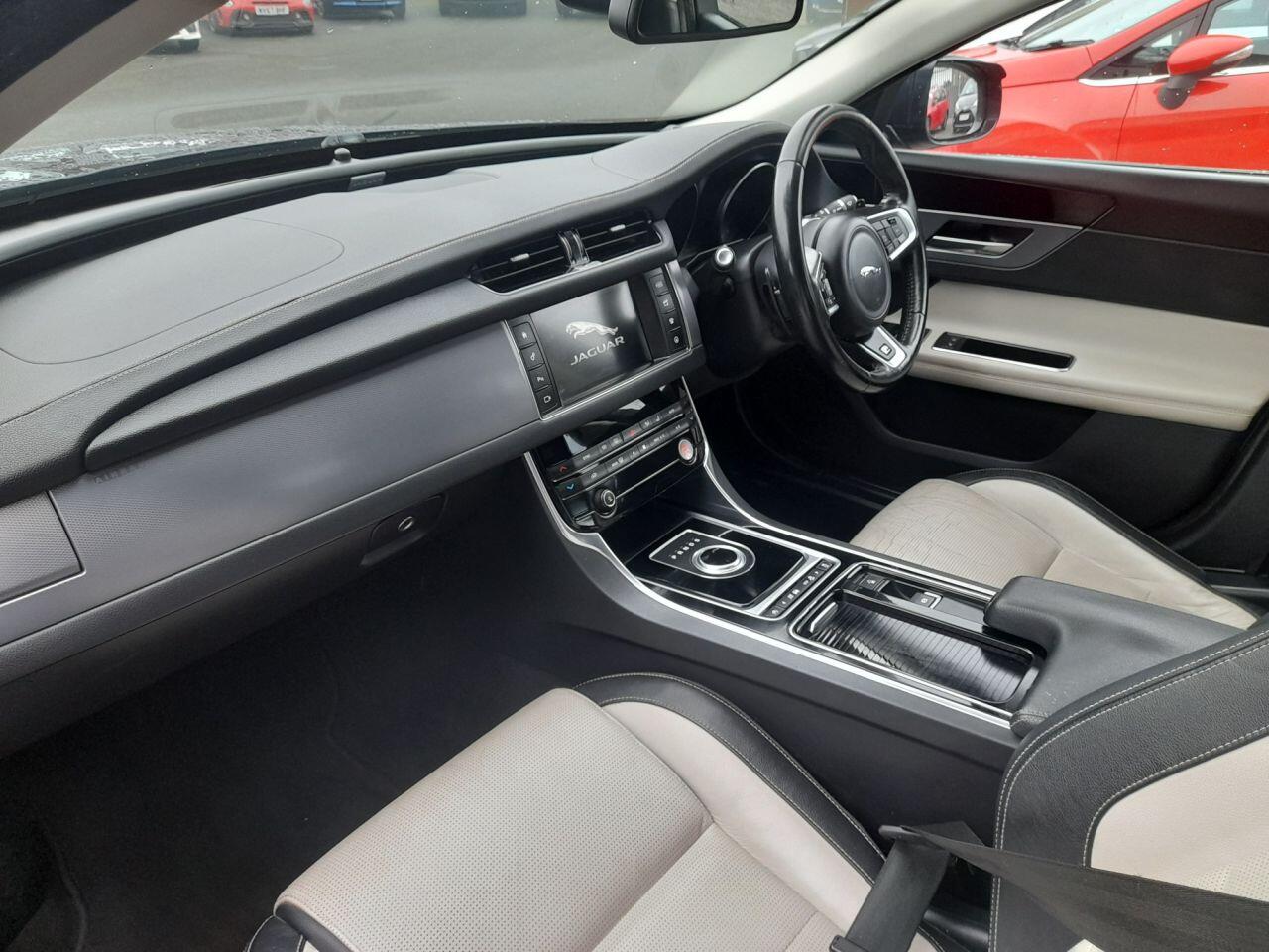 Used Jaguar XF 2016 for sale - 76138509: Photo 13