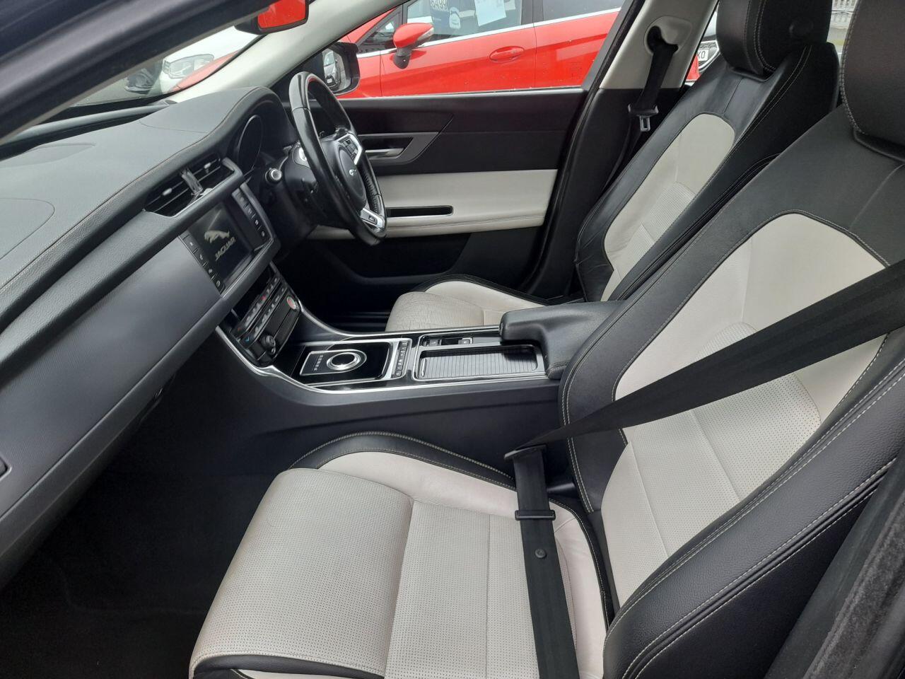 Used Jaguar XF 2016 for sale - 76138509: Photo 14