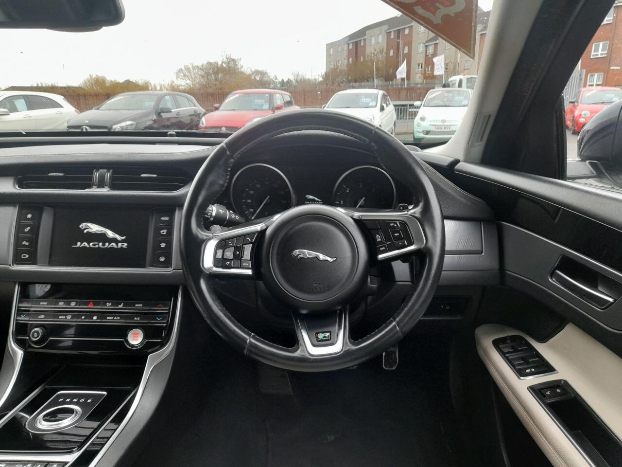 Used Jaguar XF 2016 for sale - 76138509: Photo 8